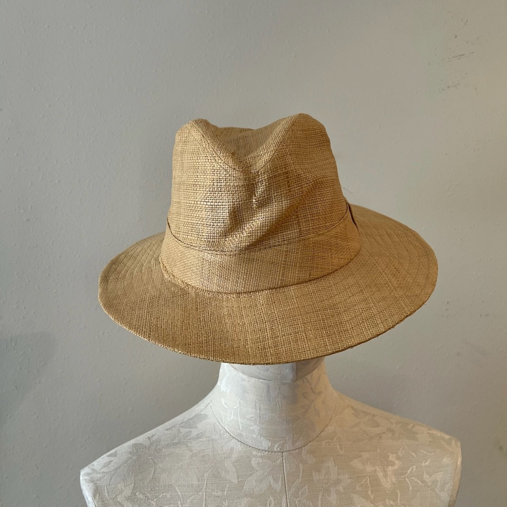 Woman's Country Gentleman Wide Brim Straw Fedora Hat, Medium